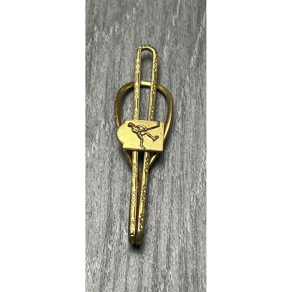 Vintage Gold Tone Hockey Player Tie Clip‎ Fashion Jewelry Sports
